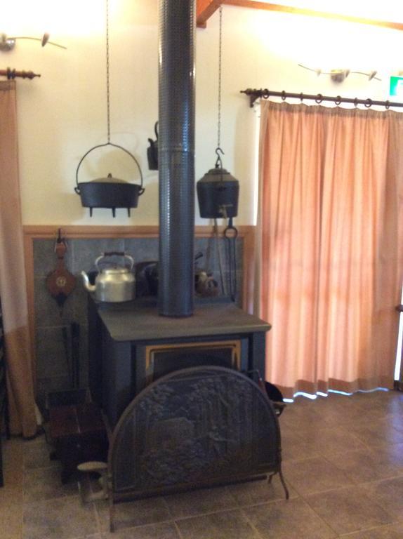 Enderslie House Bed & Breakfast Muchea Extérieur photo